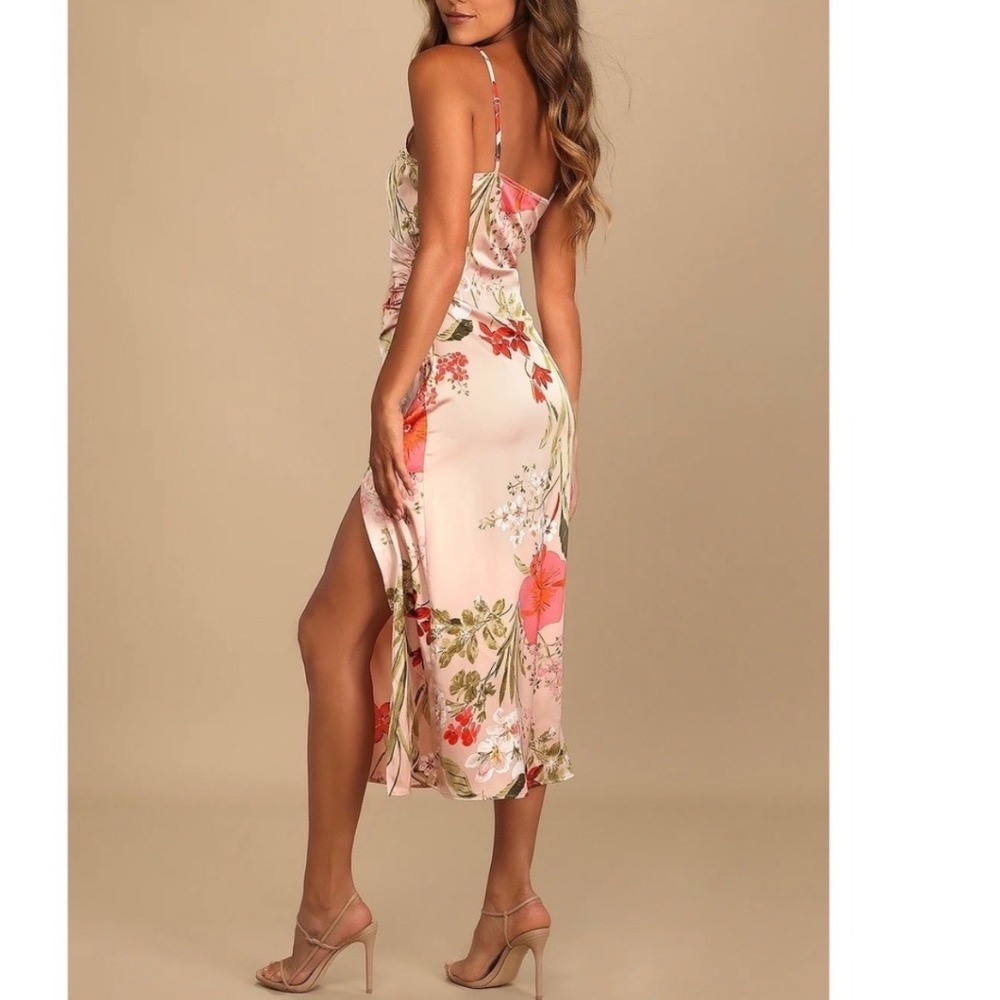 NWT Lulus Remarkable
Entrance Pink Floral Print Satin
Midi Dress Small - Picture 3 of 4